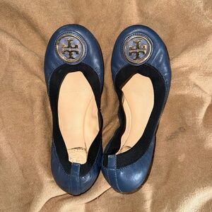 Tory Burch Navy Leather Logo Round-Toe Ballet Flats with Gold Emblem
